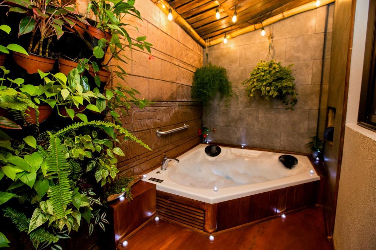 Casa Suculenta ,Monteverde Con Jacuzzi Privado Y Lavanderia ภายนอก รูปภาพ