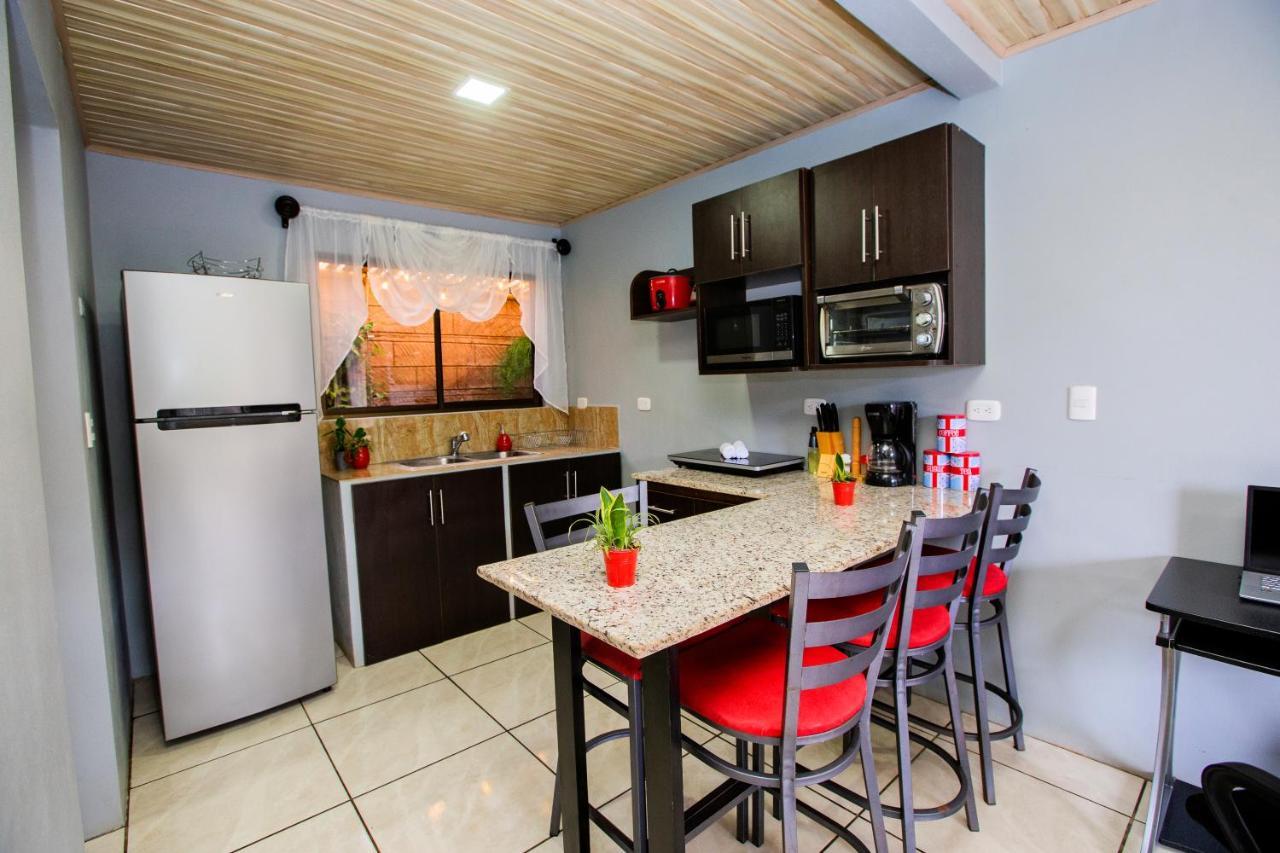 Casa Suculenta ,Monteverde Con Jacuzzi Privado Y Lavanderia ภายนอก รูปภาพ